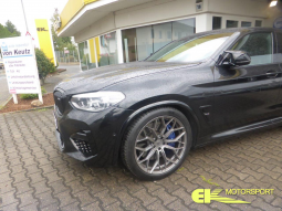 BMW X4  M Competition 510PS mit 21 Zoll   Wheelforce vorne 265/40R21 u.hinten 295/35R21 und KW-Gewindefahrwerk     